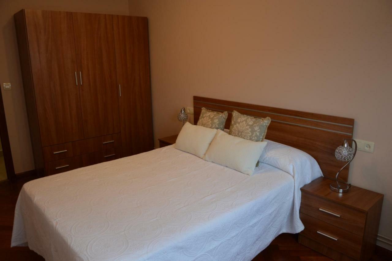 Piso Da Empegada Apartment Arzua Bagian luar foto