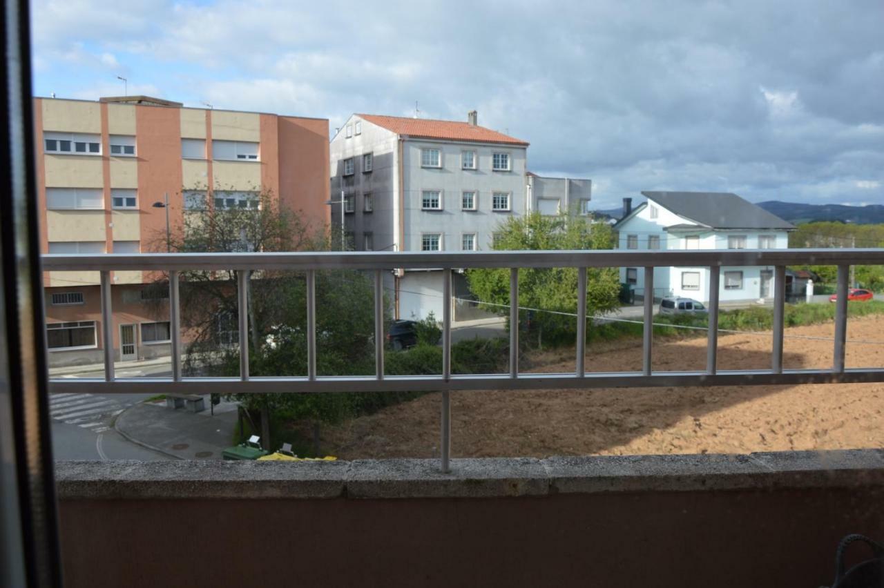 Piso Da Empegada Apartment Arzua Bagian luar foto