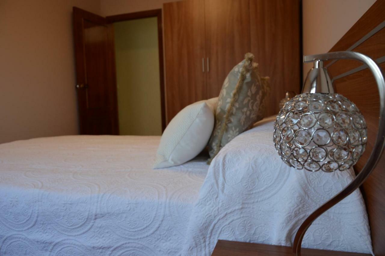Piso Da Empegada Apartment Arzua Bagian luar foto
