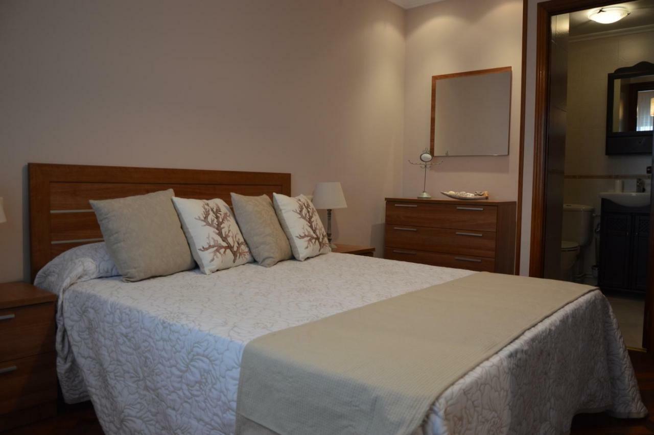 Piso Da Empegada Apartment Arzua Bagian luar foto