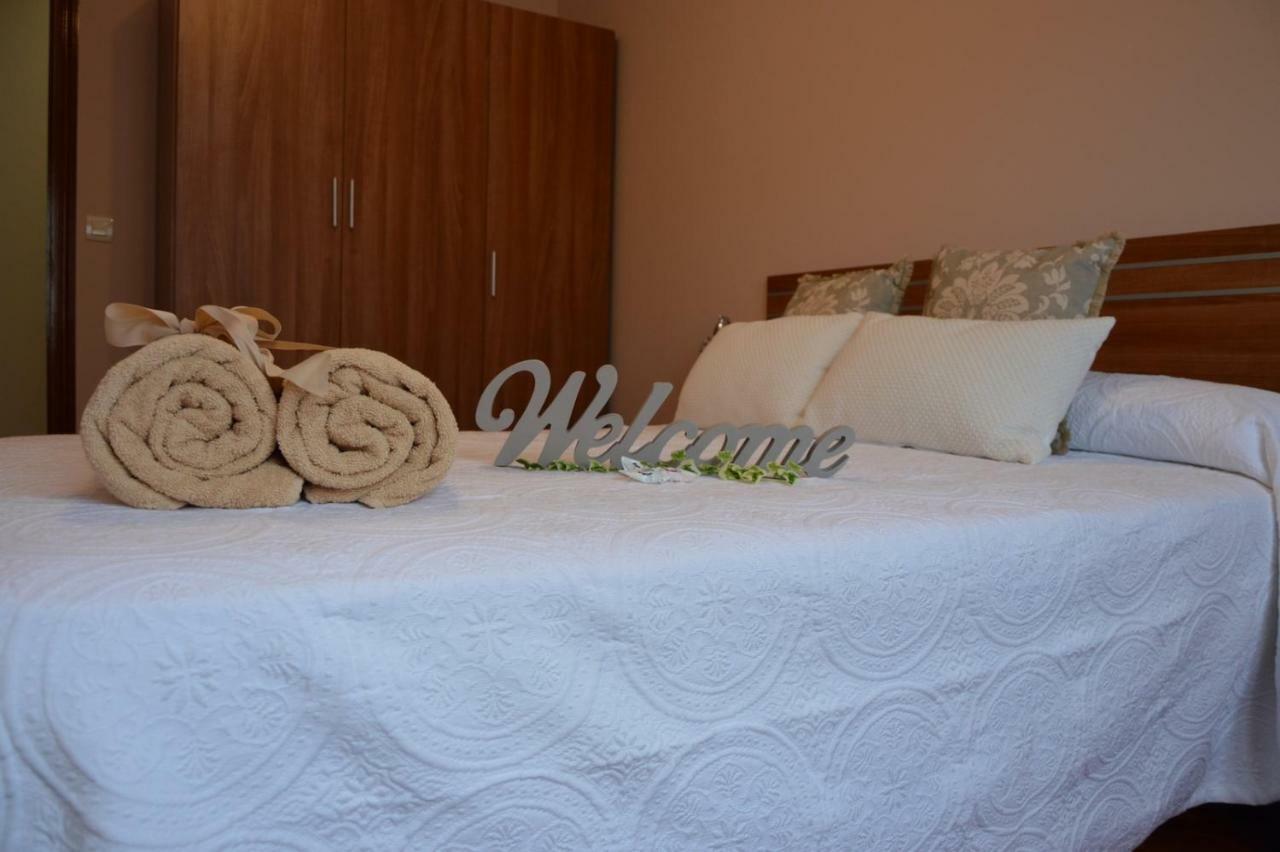 Piso Da Empegada Apartment Arzua Bagian luar foto