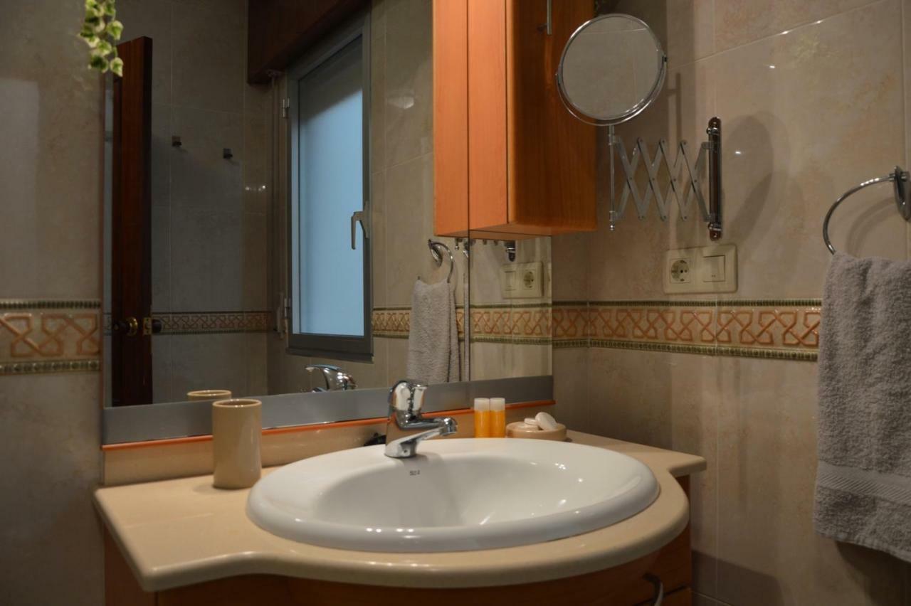 Piso Da Empegada Apartment Arzua Bagian luar foto