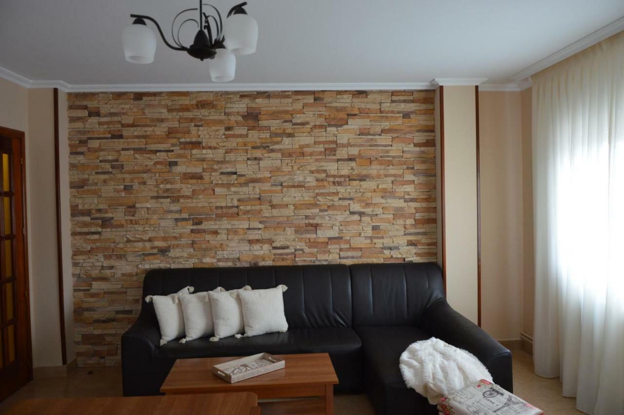 Piso Da Empegada Apartment Arzua Bagian luar foto