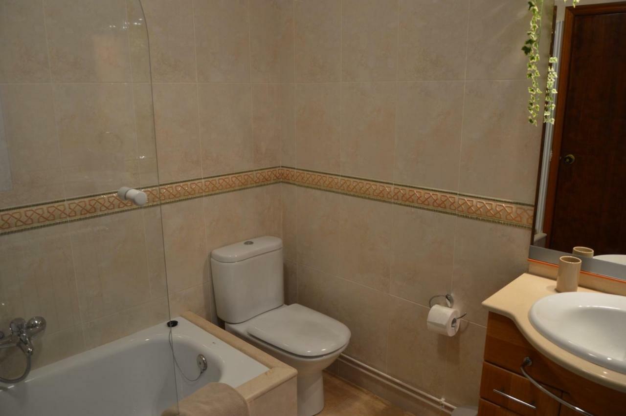 Piso Da Empegada Apartment Arzua Bagian luar foto