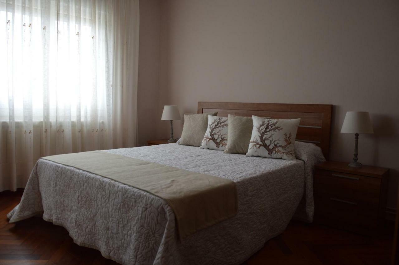 Piso Da Empegada Apartment Arzua Bagian luar foto