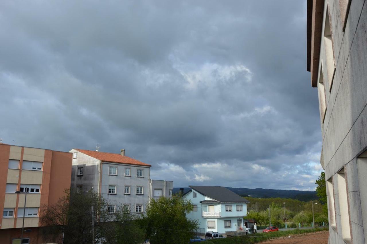 Piso Da Empegada Apartment Arzua Bagian luar foto